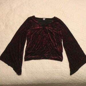 Pretty Venus maroon burnout velvet on black flared sleeve top with tie neck (L)
